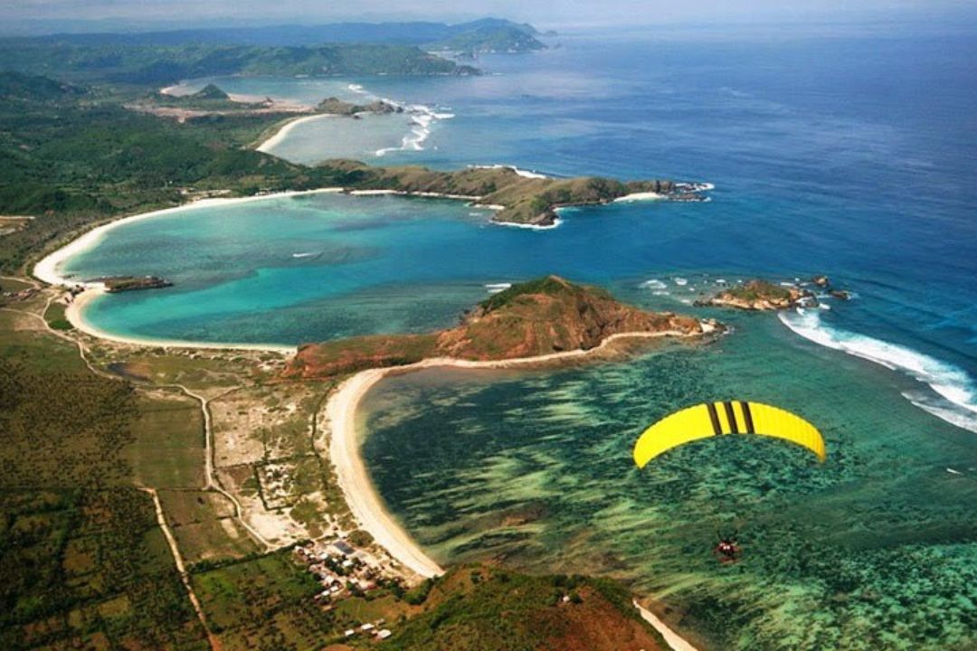 destinasai wisata pantai kuta lombok