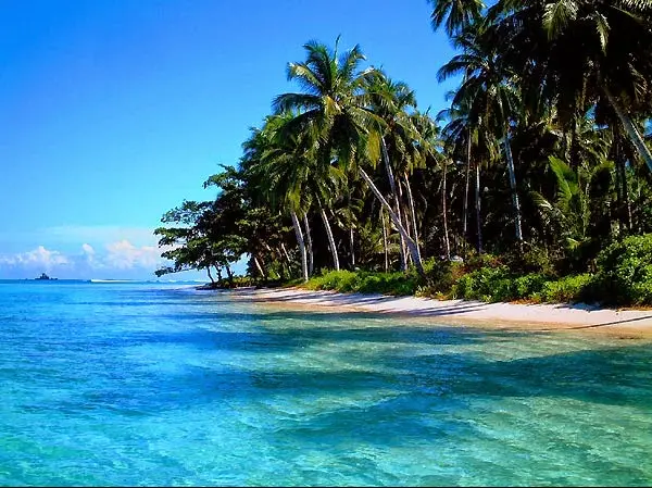 destinasai wisata pantai pink lombok